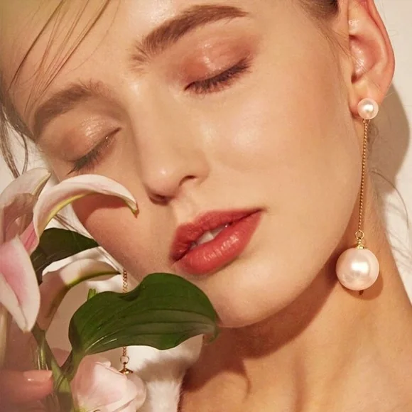 *ALETHIA* Gold x Pearl Fashion Drop Earrings - Picture 5 of 5